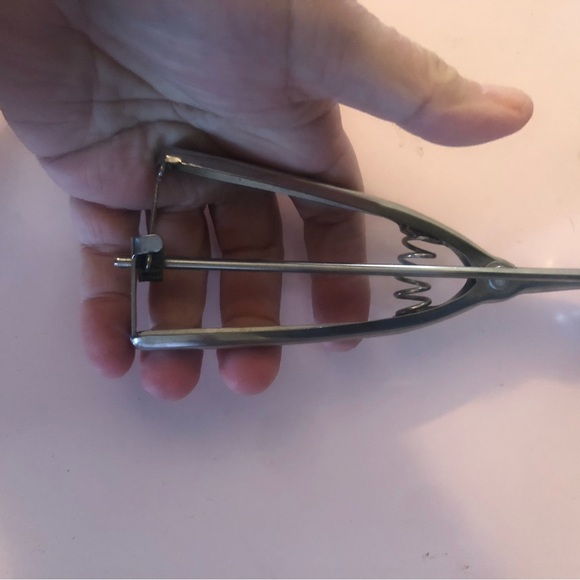 Stainless Steel Ice Cream Scoop spring action, potatoes, ice cream, rice- used - Picture 4 of 6